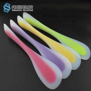 食品級(jí)硅膠制品定制多少錢，食品級(jí)硅膠制品定制費(fèi)用【最新報(bào)價(jià)】